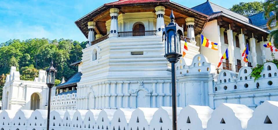 මහනුවර එක්දින චාරිකාව