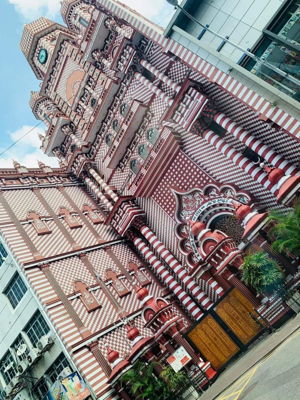 Jami Ul-Alfar Mosque